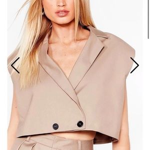 Nasty Gal cropped vest size 4 NWT